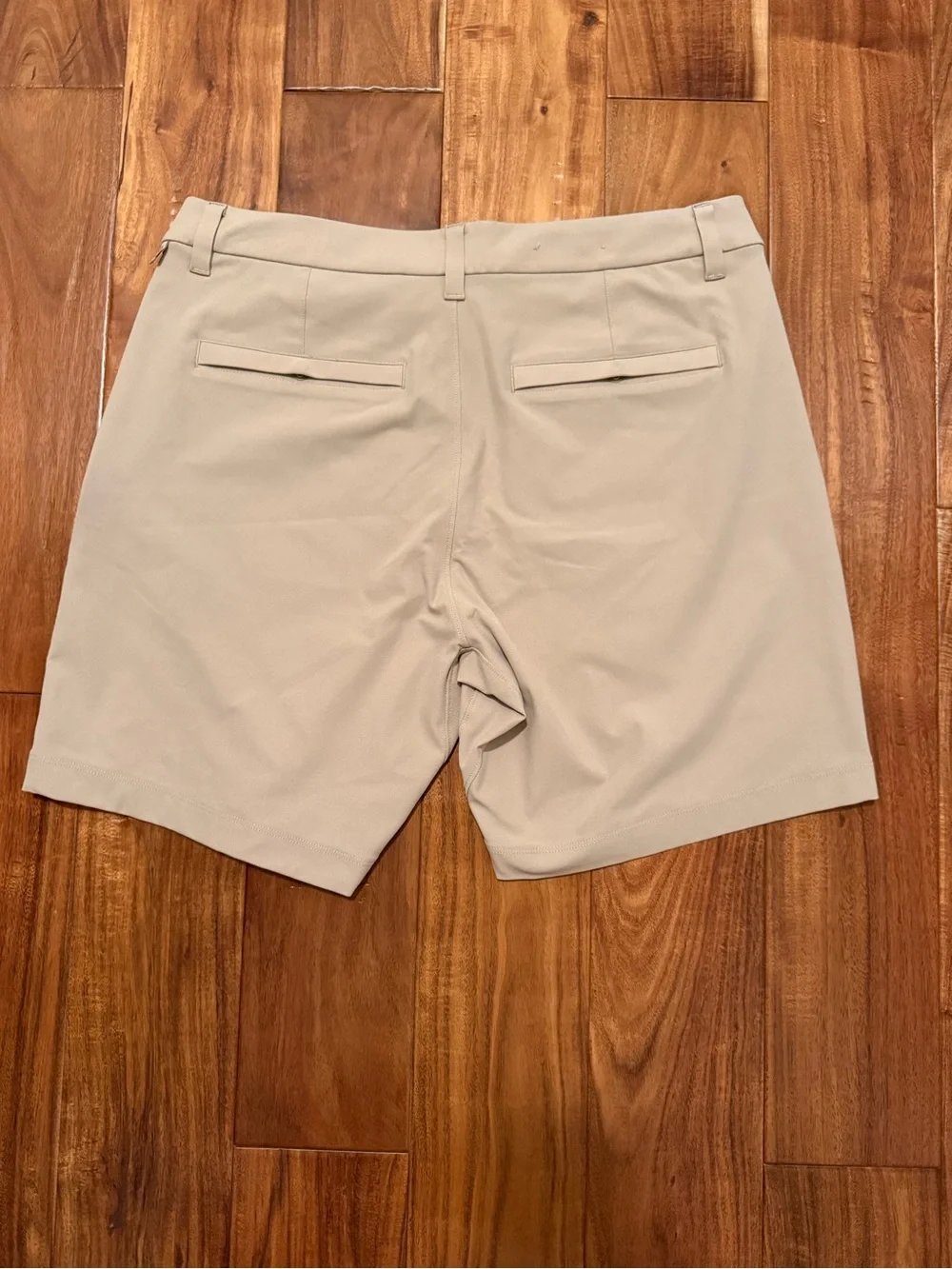 LULULEMON Commission Classic-Fit Short 7” *Warpstreme Men’s sz 32 in Khaki/Tan - Picture 7 of 10